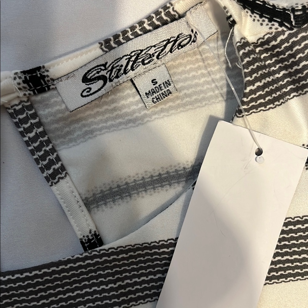 Black and White Striped Palazzo Jumpsuit - Picture 4 of 12